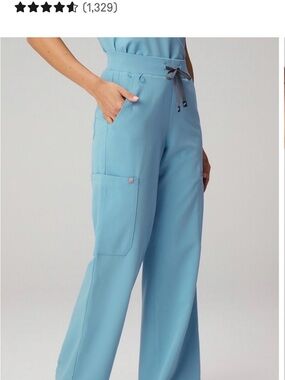 Women’s Fabletics High Waisted Wide-Leg Scrub Pants with One Pocket Scrub Top